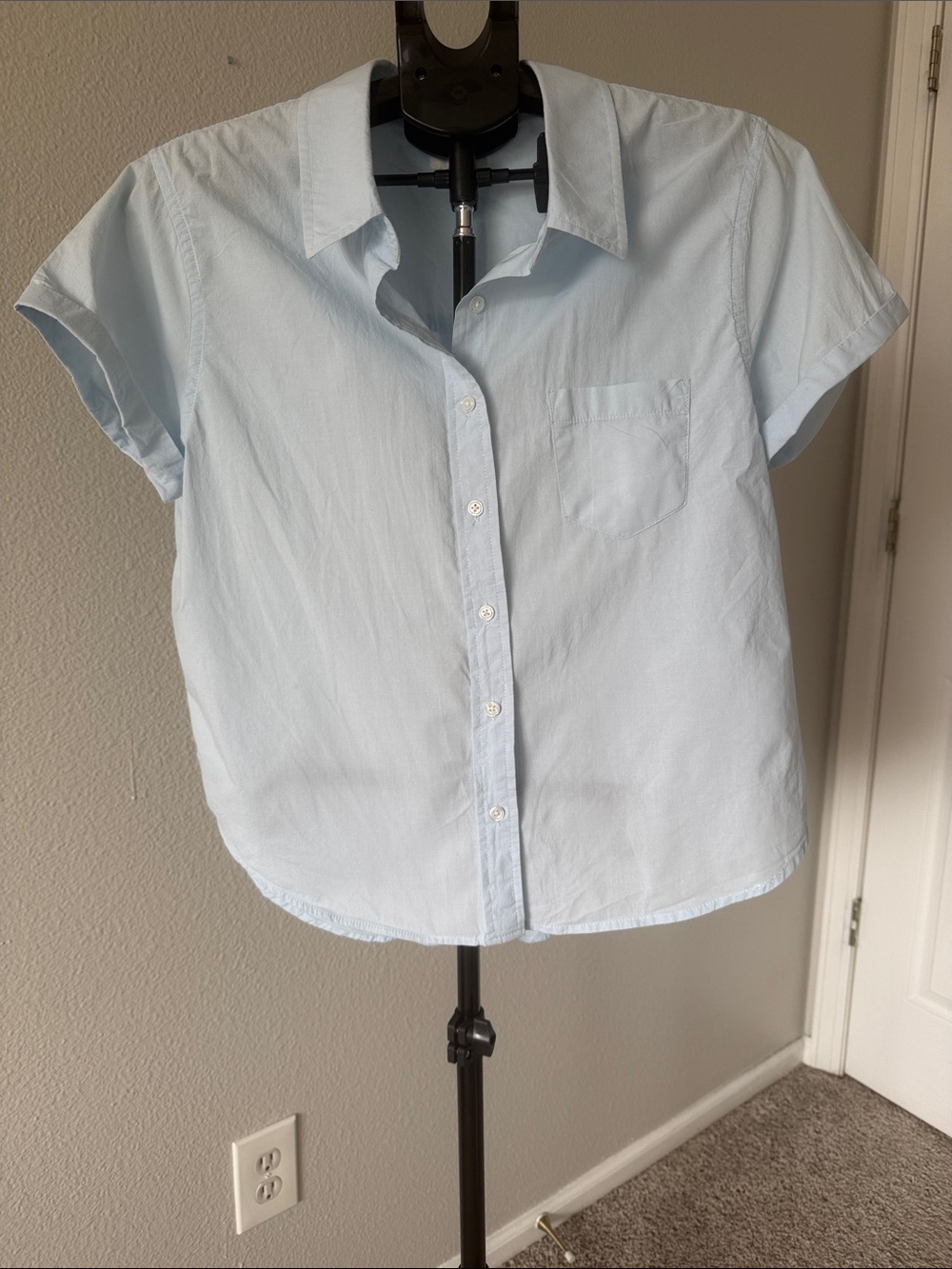 Weekend Light Blue Short Sleeve Button-Down Shirt
